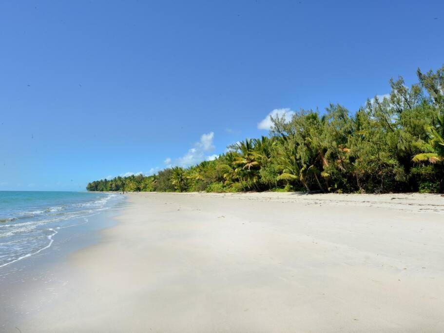 Plantation Villa No.8 - Spacious Villa By The Beach Port Douglas Exterior photo